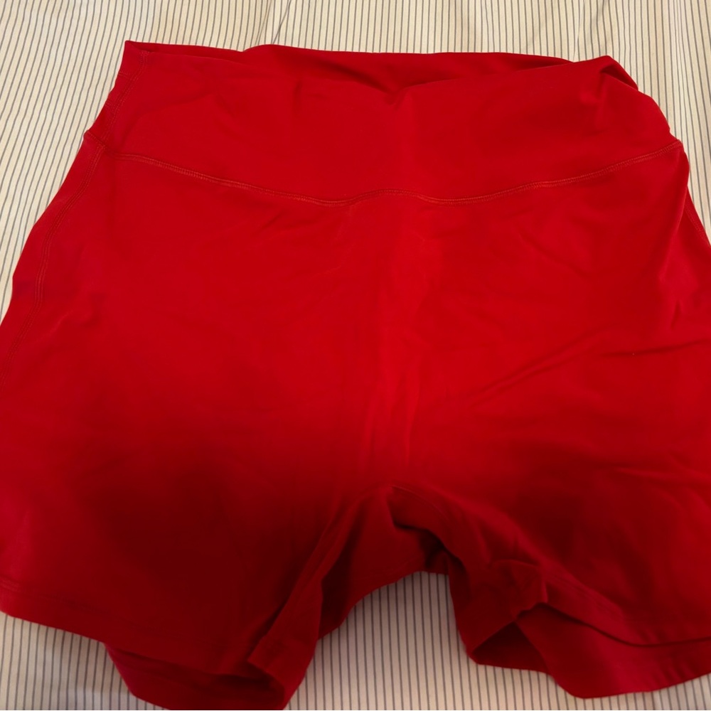 Buff bunny Legacy Short - Salsa Red